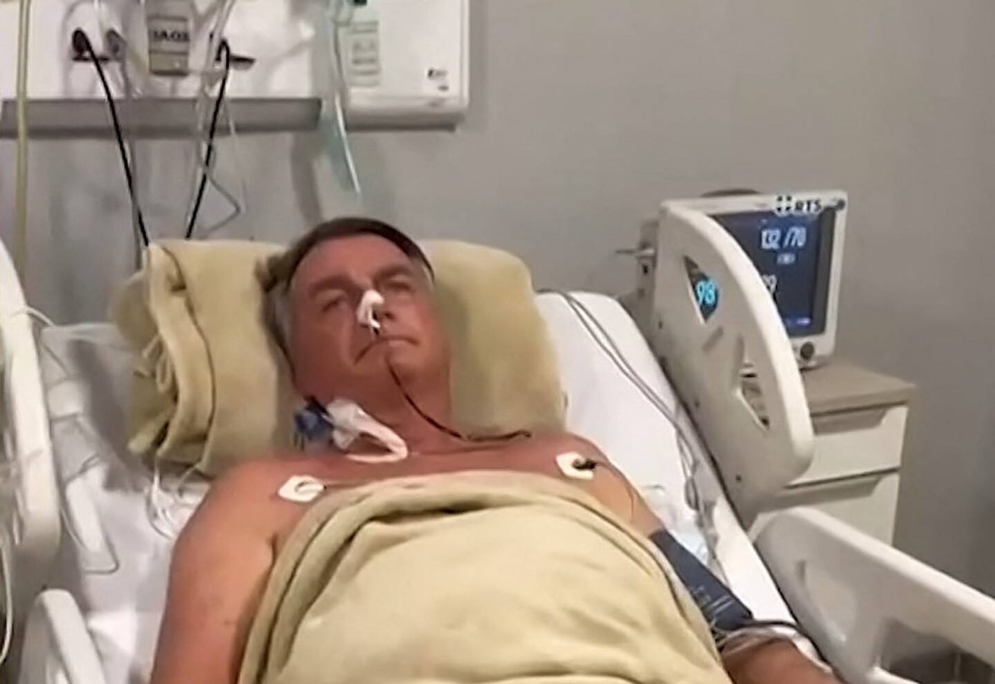 BRASIL: Bolsonaro en cuidados intensivos «sin previsión alta» imagen