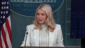 EEUU afirma diálogo con Irán continúa, pero no confirma plan