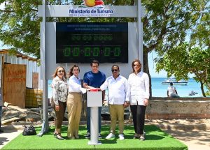 Ministro David Collado deja iniciada obra playa Punta Rucia Ministro David Collado deja iniciada obra playa Punta Rucia