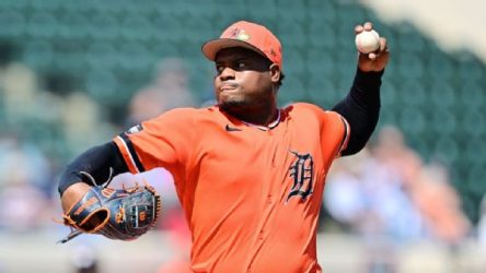 Dominicano Framber Valdez gana en cierre entrenamientos
