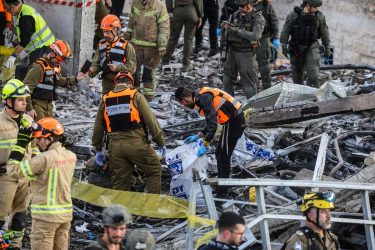 ISRAEL: El impacto de un misil iraní deja al menos 9 muertos ISRAEL: El impacto de un misil iraní deja al menos 9 muertos