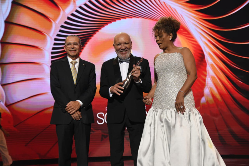 ACROARTE entrega a Jochy Santos premio Gran Soberano 2026