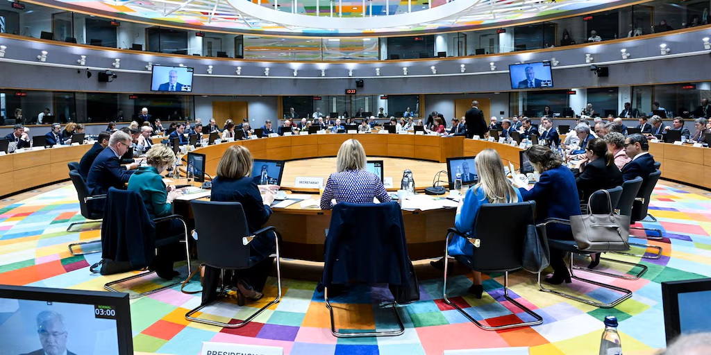 La UE descartan enviar fragatas para reabrir estrecho de Ormuz imagen