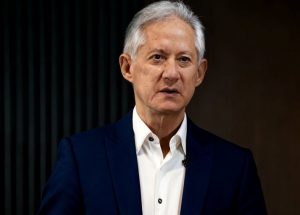 Ng Cortiñas ve el país no está preparado asumir alza petróleo