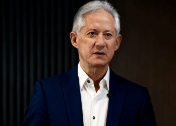 Ng Cortiñas ve el país no está preparado asumir alza petróleo