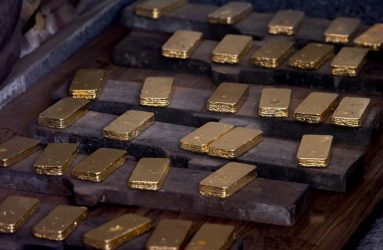 EE.UU. levanta sanciones para  explotación oro en Venezuela