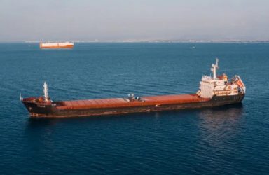 Trump plantea EEUU escolte a petroleros estrecho de Ormuz