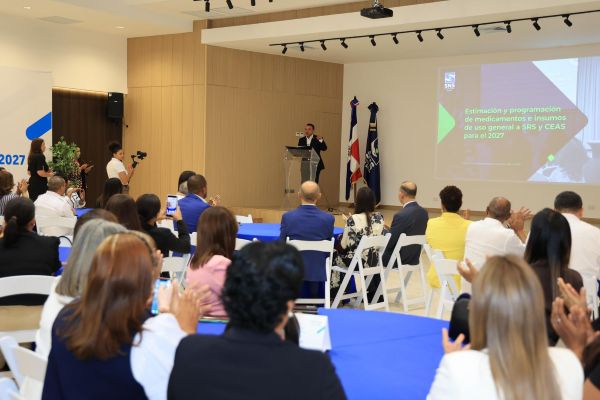 SNS dice aumentó la inversión medicamentos en Red Pública