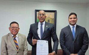 Santana García actualiza CC declaración de patrimonio