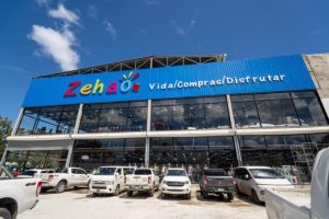 Ministerio Vivienda cierra plaza Las Terrenas por violar normas