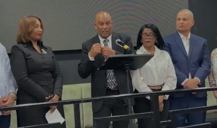 Candidatos PRM-NY declinan y anuncian apoyo a Ducasse y Nivar