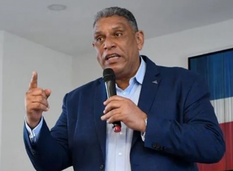 Cónsul en NY respalda medidas gobierno de la Rep. Dominicana Cónsul en NY respalda medidas gobierno de la Rep. Dominicana