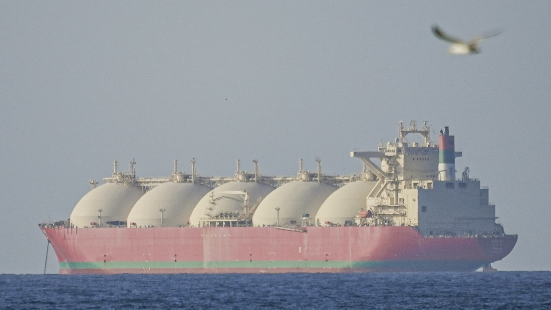 Superpetrolero iraní desafía el bloqueo de EU y cruza Ormuz Superpetrolero iraní desafía el bloqueo de EU y cruza Ormuz