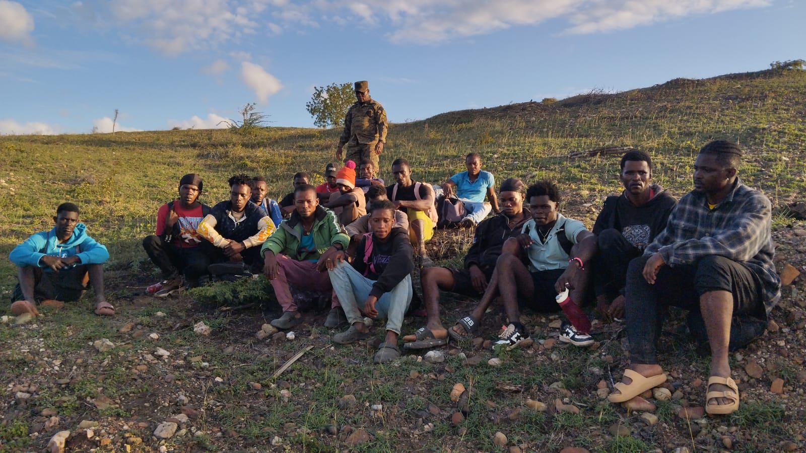 Montecristi: Ejército RD detiene a 69 haitianos indocumentados