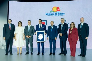 El Popular consolida liderazgo en turismo con créditos sector