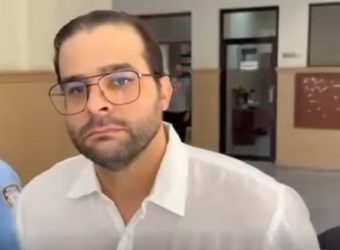 Arrestan a jurista acusado de encabezar red falsificaba títulos