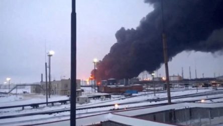 Ucrania ataca petrolera Lukoil y oleoducto en el oeste de Rusia Ucrania ataca petrolera Lukoil y oleoducto en el oeste de Rusia