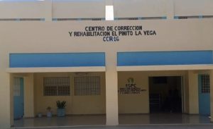 Cuatro presos resultan heridos en riña cárcel El Pinito, La Vega Cuatro presos resultan heridos en riña cárcel El Pinito, La Vega