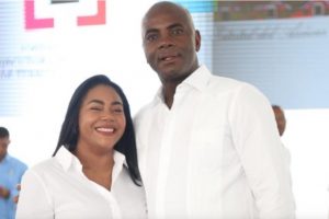 Diputada de PRM y esposo se querellan contra grupo Alofoke