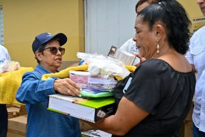 Voluntariado Banreservas asiste a afectados por inundaciones