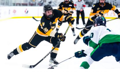 Cómo en el hockey un defensor decide la entrada en la zona