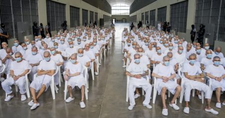 Bukele compara juicios de Él Salvador con los de Núremberg