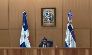 Juez oye querellantes y aplaza audiencia Jet Set para 1 mayo