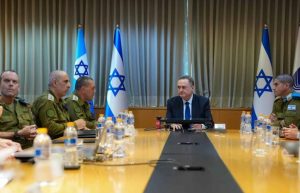 Israel espera luz verde de EU para reanudar ataques a Irán