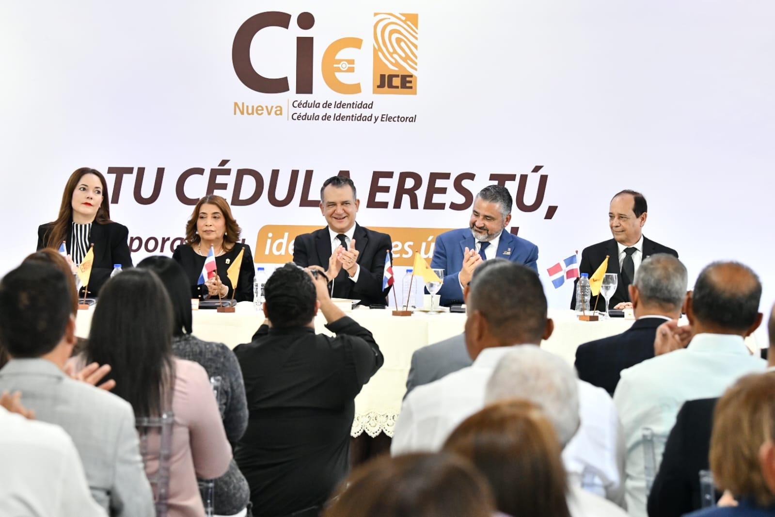 Presidente JCE ve nueva cédula es proyecto más importante RD