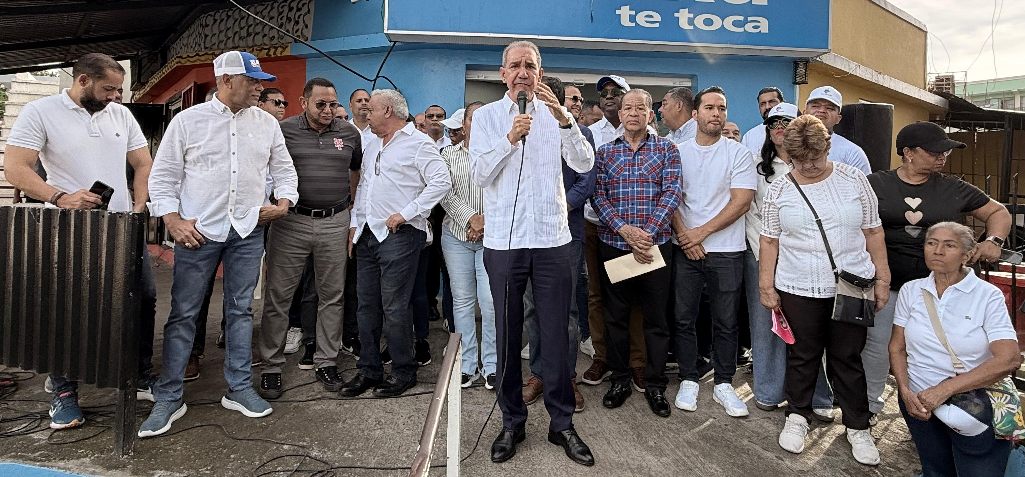 García Fermín tilda de positivo llamado consultas de Abinader imagen