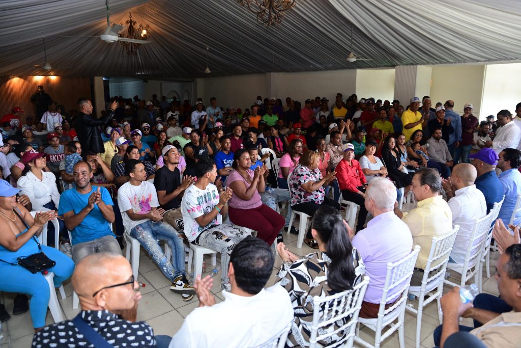 Abel Martínez ve RD necesita líderes capaces y decididos