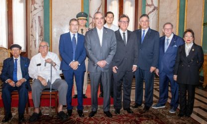 Abinader juramenta comisión Museo Histórico Gesta de Abril