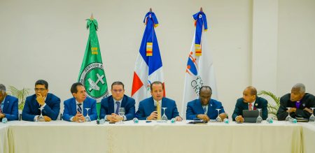 Funcionarios tratan sobre crisis global con iglesias evangélicas