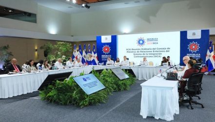 Se reúnen en la RD cancilleres de países que integran el SICA
