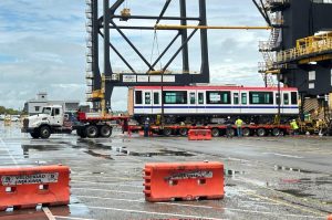 Entregan primeros trenes para ampliación línea 2 Metro SD