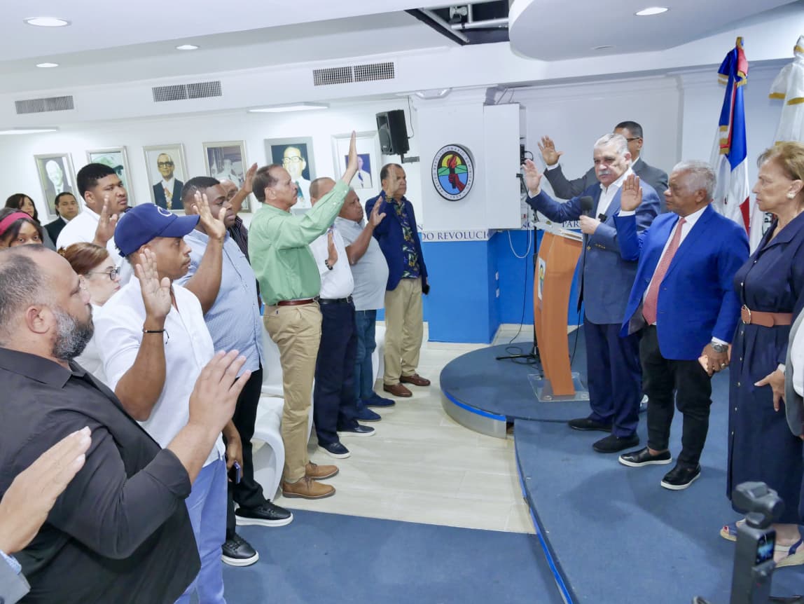 Dice Abinader ha endeudado RD 3 veces más que desde Trujillo Dice Abinader ha endeudado RD 3 veces más que desde Trujillo