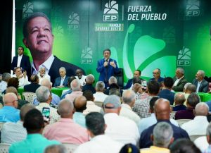 Leonel dice sector agropecuario RD necesita «una revolución»