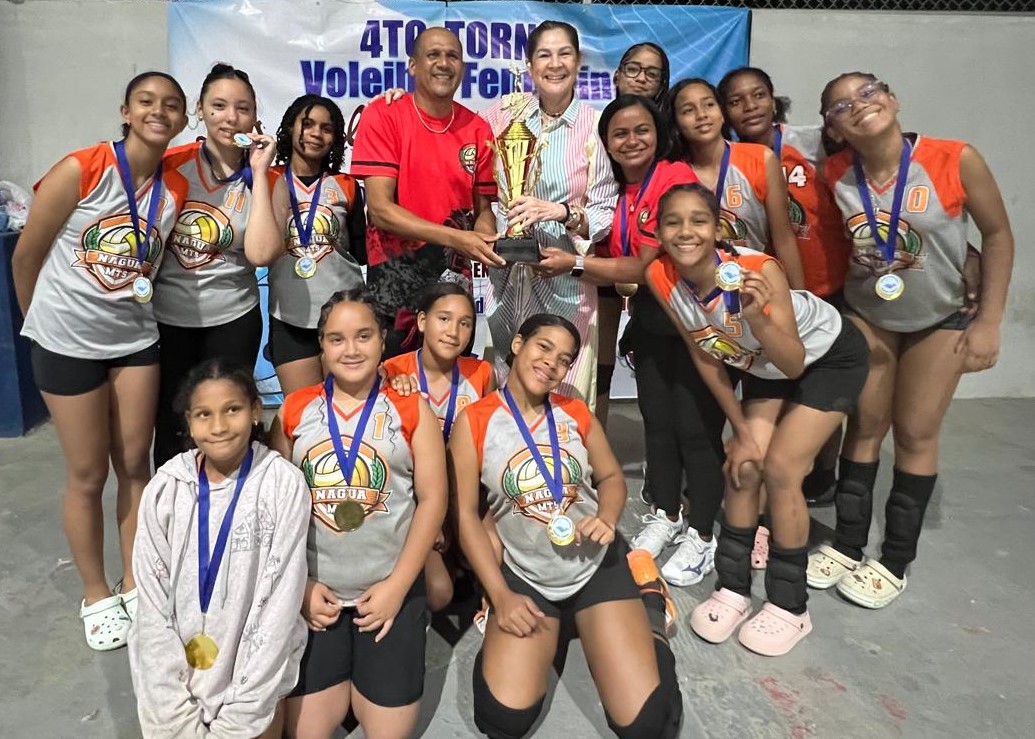Las Terrenas y Nagua ganan el torneo de voleibol Las Ballenas imagen