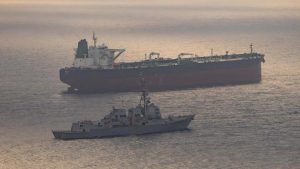 Trump ve más efectivo bloqueo naval que bombardear a Irán