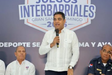 Ministro Cruz anuncia Juegos Interbarriales de Baloncesto