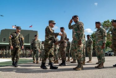 El ministro de Defensa supervisa parte de la zona fronteriza sur