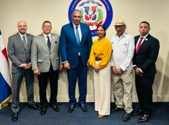 Comisión Partido Republicano visita al cónsul general de RD