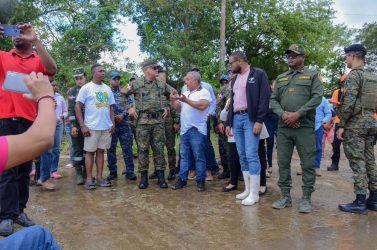 Envían equipos pesados a zonas del Este afectadas por las lluvias
