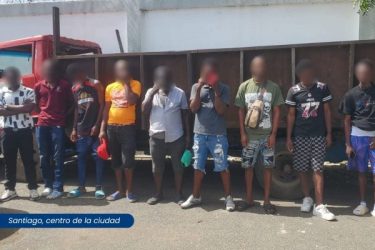 Autoridades detienen 3,956 y deportan a 3,444 ilegales en RD
