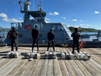 DNCD incauta 151 paquetes de  cocaína en las costas de Baní