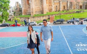 Ministro Turismo y Embajadora EEUU recorren Ciudad Colonial