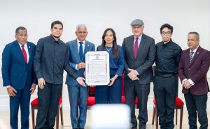 Senado rinde un homenaje póstumo a René Fortunato