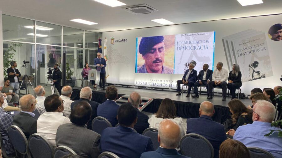 Soto Jiménez presenta “Los muchachos de la democracia” imagen