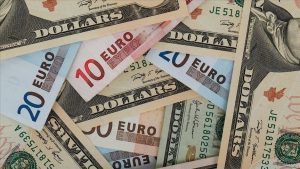 Dólar subió 18 cts. y euro bajó; eran vendidos a $59.92; $72.52