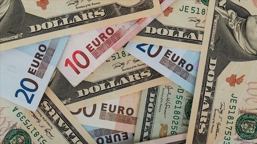 Dólar subió 18 cts. y euro bajó; eran vendidos a $59.92; $72.52